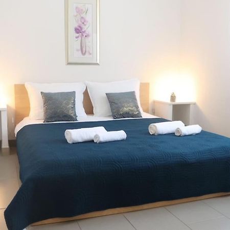 Apartment Nia&Nika Caska, Novalja With Sea View And Terrace Exterior photo